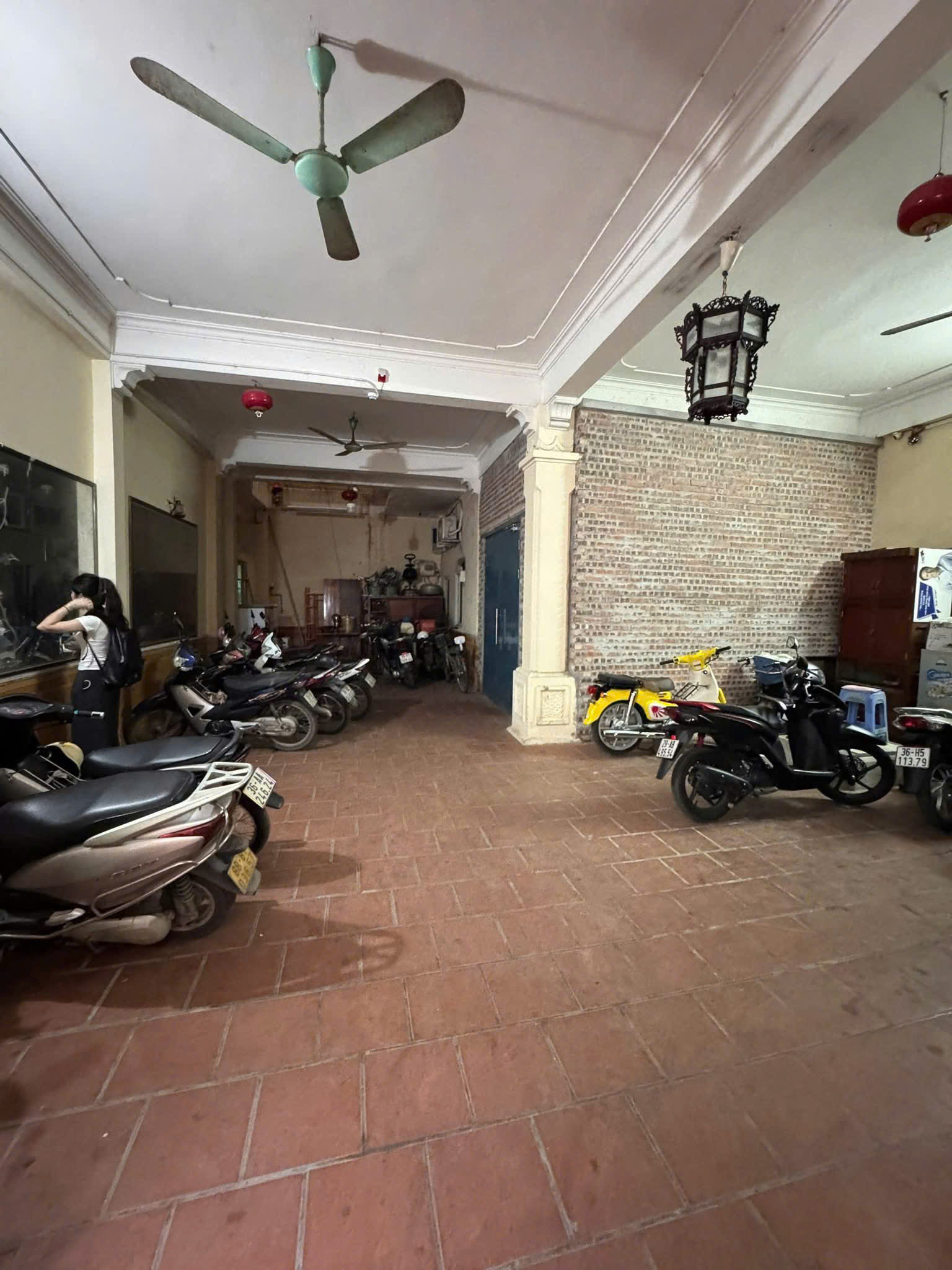 Bán Nhà Phố Thái Hà Diện Tích 125m2 5 tầng mặt tiền 8.6 tỷ Giá 29.5 tỷ - Ảnh 2