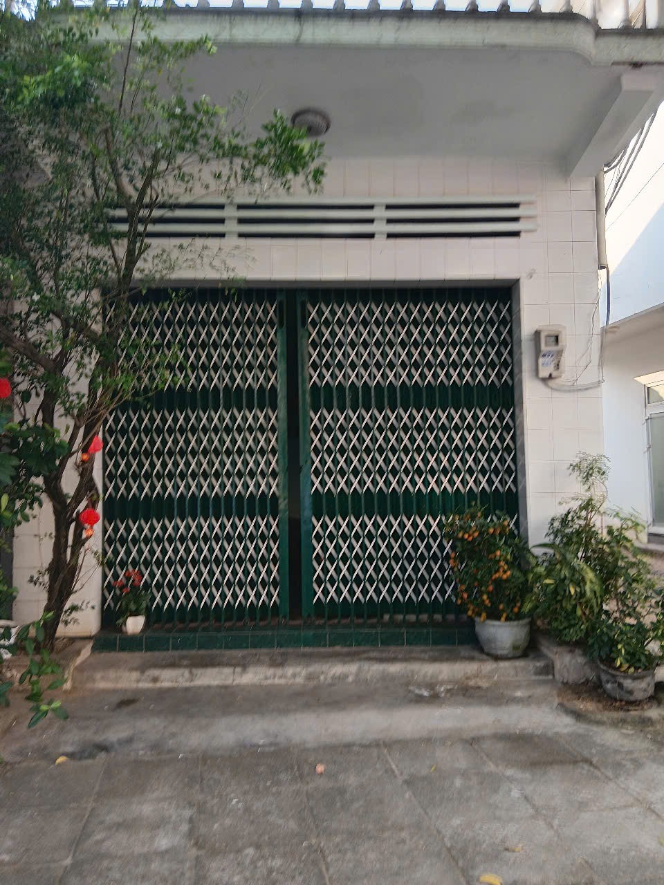NHÀ MẶT TIỀN -  GIÁ ĐẦU TƯ  - CẦN BÁN CĂN NHÀ LÔ GÓC TẠI 261B Nguyễn Công Trứ, P4, TP Tuy Hòa, Phú - Ảnh 1
