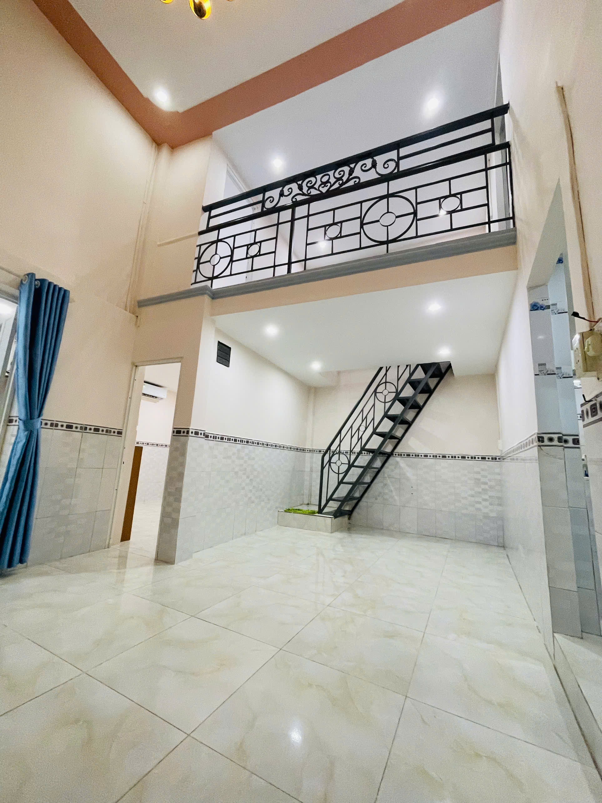 Bán nhà hẻm đường 14 Linh Chiểu gần chợThủ Đức, sổ riêng 48m2 - Ảnh chính