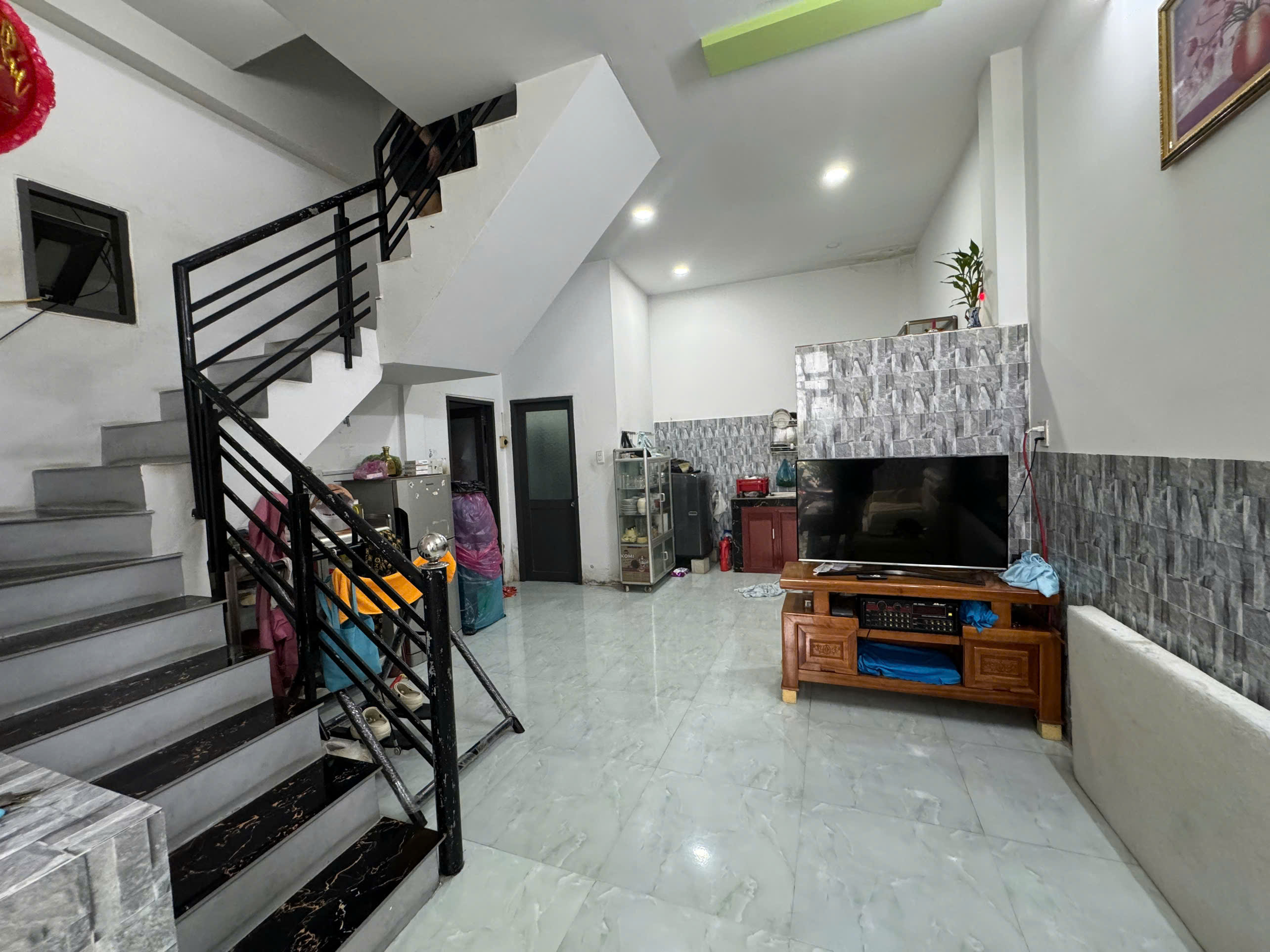 Bán nhà 3 tầng Tttp Biển Nha Trang tại hẻm Mai Xuân Thưởng , P. Vĩnh Hải ,Nha Trang , Khánh Hoà - - Ảnh chính