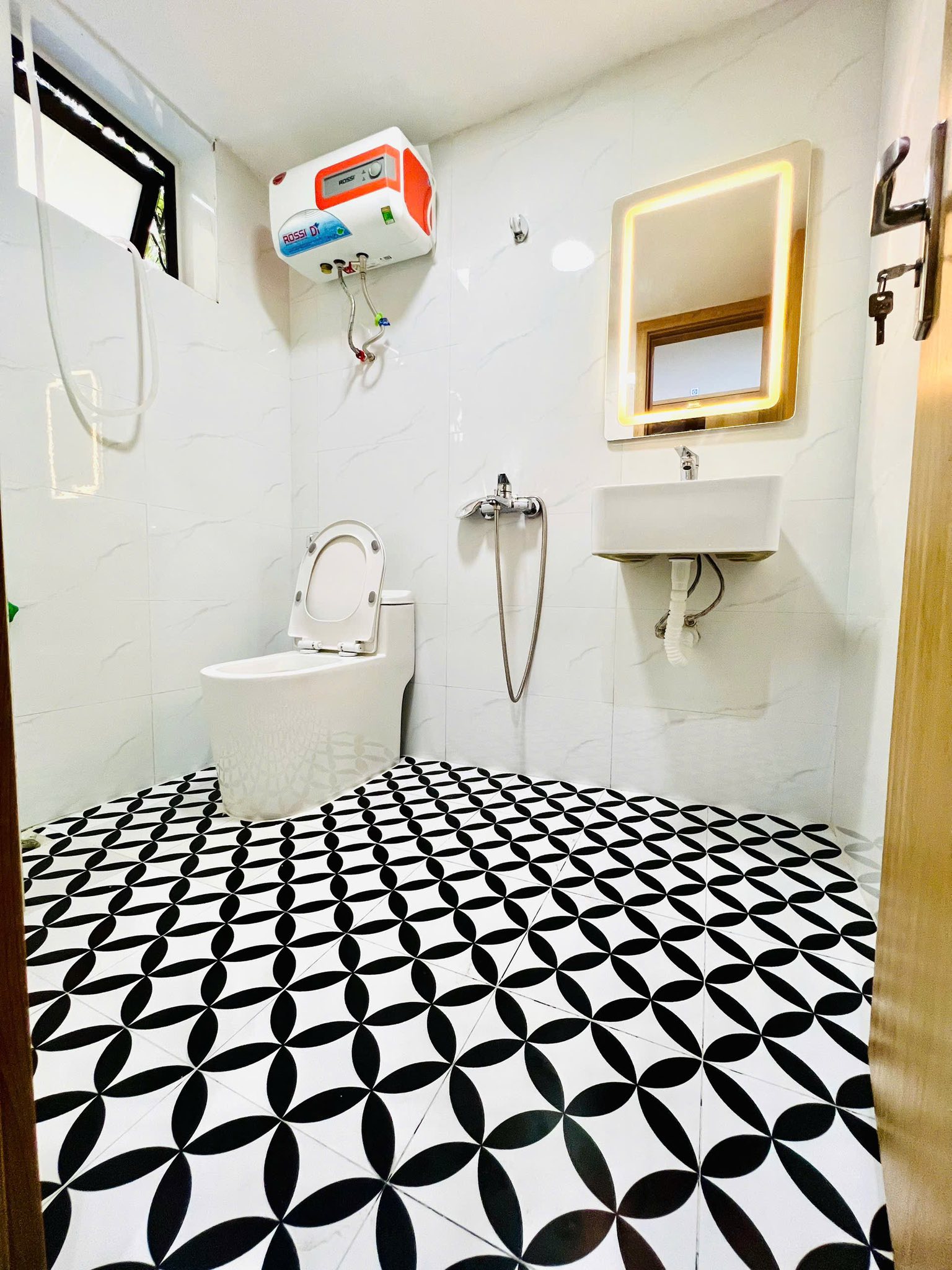 💥Tầng 2 TT Nguyễn Khánh Toàn 65m 2PN riêng, Nội thất đẹp, Ô tô vòng quanh, 3.98 Tỷ - Ảnh 4