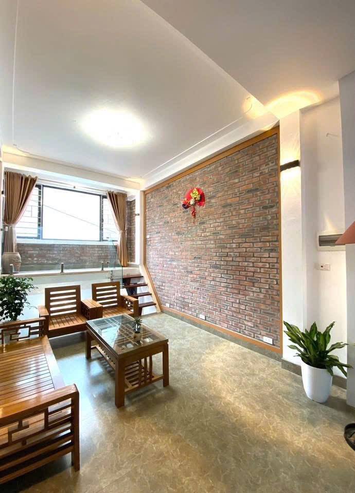 Nhà đẹp dân xây Ngọc Thụy trong đê. 35m x 5T. Oto vào nhà chỉ hơn 7 tỷ chút có tl. LH 0936123469 - Ảnh 1