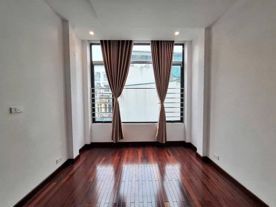 Nhà đẹp dân xây Ngọc Thụy trong đê. 35m x 5T. Oto vào nhà chỉ hơn 7 tỷ chút có tl. LH 0936123469 - Ảnh 2