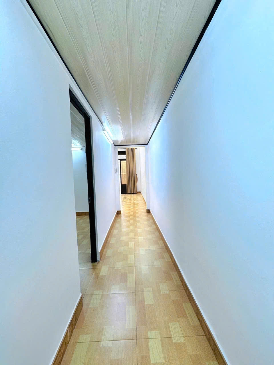 Bán nhà Lô góc Hẻm 10m Nguyễn Thái Bình - K300,  DT: 5.5x14m, 3T, HDT 60tr, 20.5 tỷ. - Ảnh 4