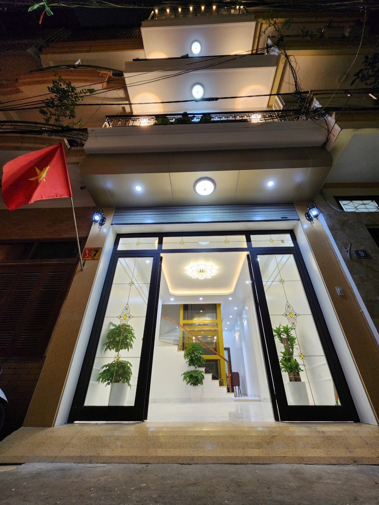 mỏ vang giữa đất quý Thái Hà, ga ra ô tô, thang máy, 2 thoáng, Sân BBQ – sân phơi – mở lối thăng hoa - Ảnh 1