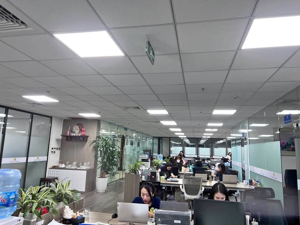 BÁN GẤP NHÀ PHỐ NGUỴ NHƯ KON TUM, VỈA HÈ_DT 60M2, 4TẦNG, MT 5M, 22TỶ - Ảnh 1