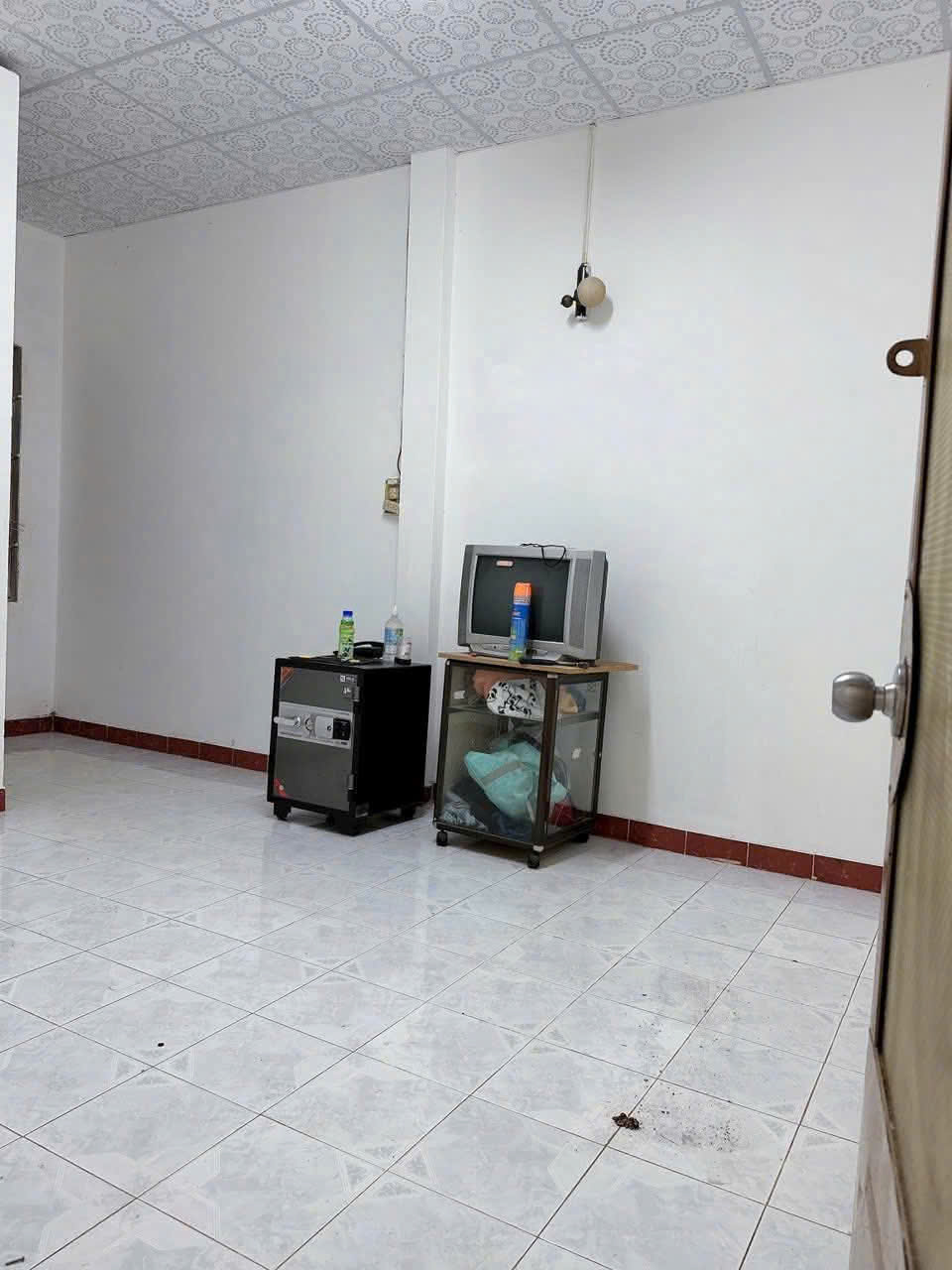 CHỦ KẸT NỢ BÁN GẤP NHÀ CẤP 4  TÂN THỚI SƠN, HÓC MÔN– CHỈ 680 TRIỆU - Ảnh 2