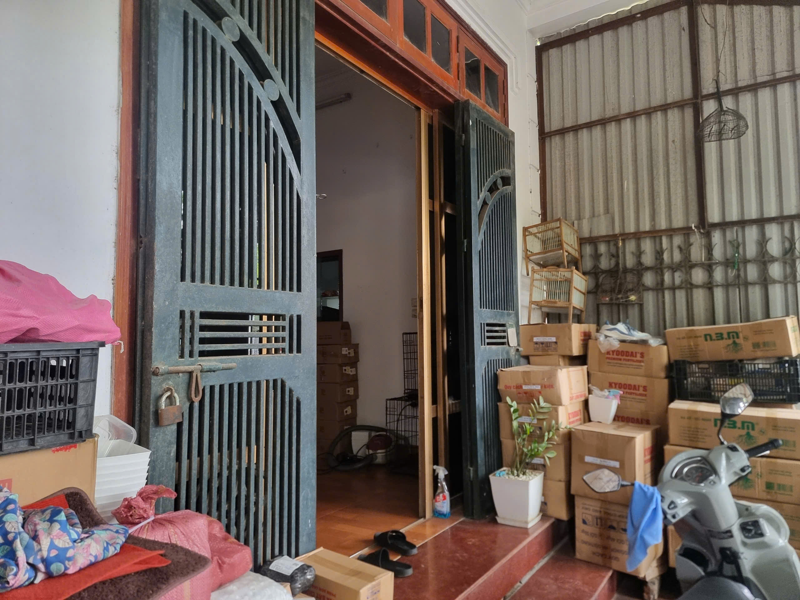 Cần Bán Nhanh Nhà Thạch Bàn Long Biên mặt tiền to như mặt phố, ô tô đỗ cửa, bạt ngàn tiện ích. - Ảnh 2