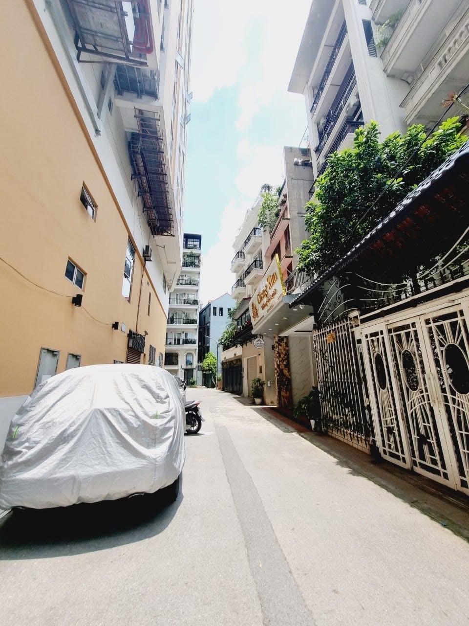 DUY NHẤT, NGÕ 271 LẠC LONG QUÂN, TÂY HỒ-KD-Ô TÔ: 108/150M X3T, MT 5,5M, GIÁ 33,9 TỶ - Ảnh chính