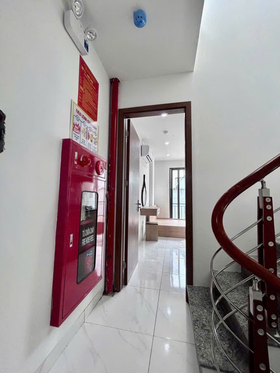 Toà căn hộ cho thuê Phú Đô 40m2 6 tầng 10 phòng giá chỉ 8 tỷ 25 tỷ quá rẻ - Ảnh 1