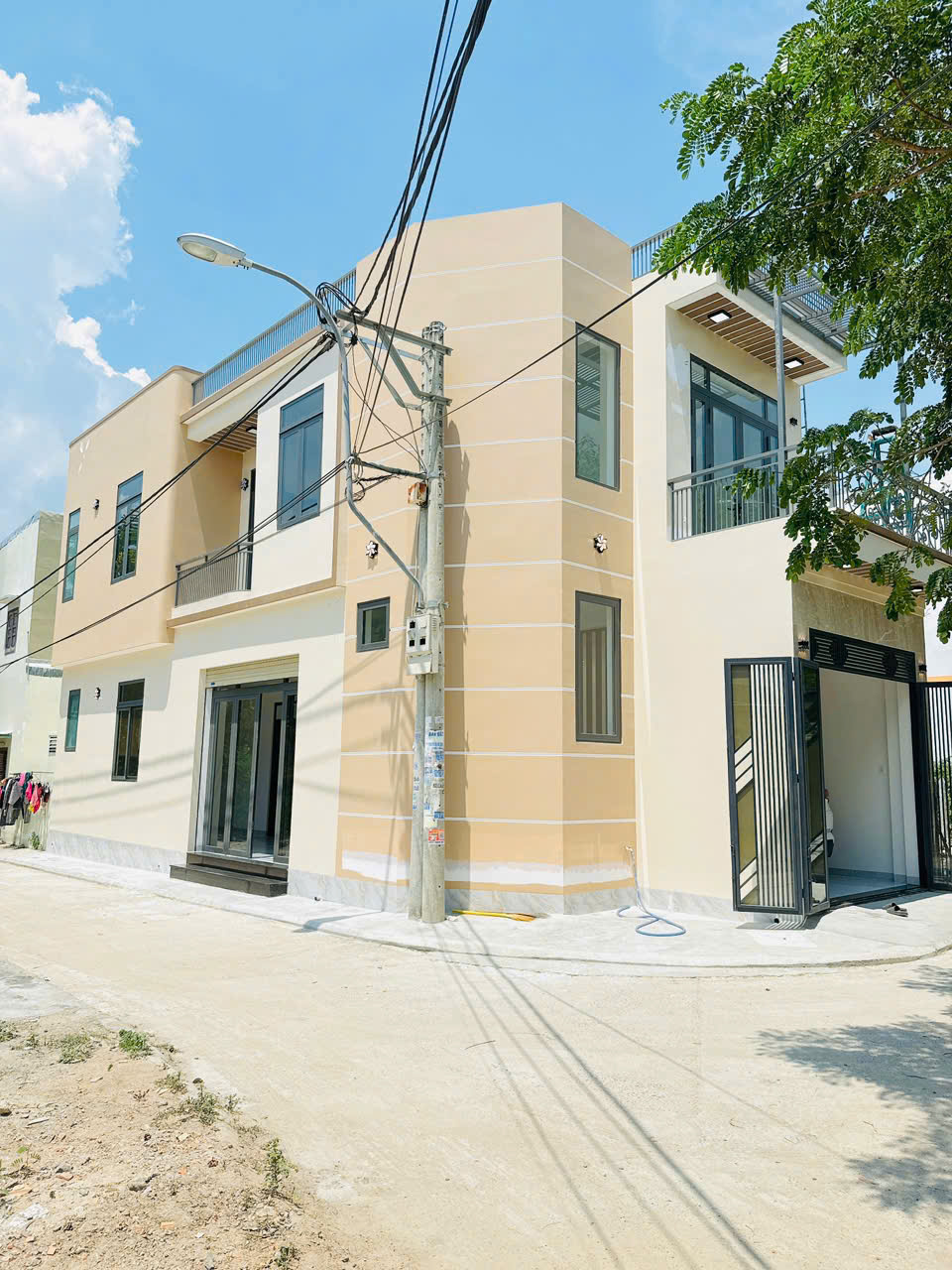 Bán nhà 1 trệt 1 lầu căn góc tđc đất lành cách đường Phong Châu 80m. - Ảnh 2