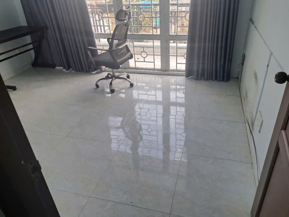 BÁN NHÀ GẦN MẶT TIỀN HUỲNH TẤN PHÁT – NHÀ ĐẸP 3 TẦNG – Ô TÔ ĐỖ CỬA – CHỈ 6.8 TỶ.LH 0938827657 MS - Ảnh 3