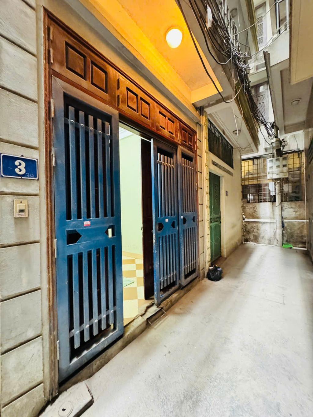 HƠN 5 TỶ-NHÀ 204 KIM GIANG-36M X 4 TẦNG; MT=10M; 2 THOÁNG-4 NGỦ Ở NGAY - Ảnh 2