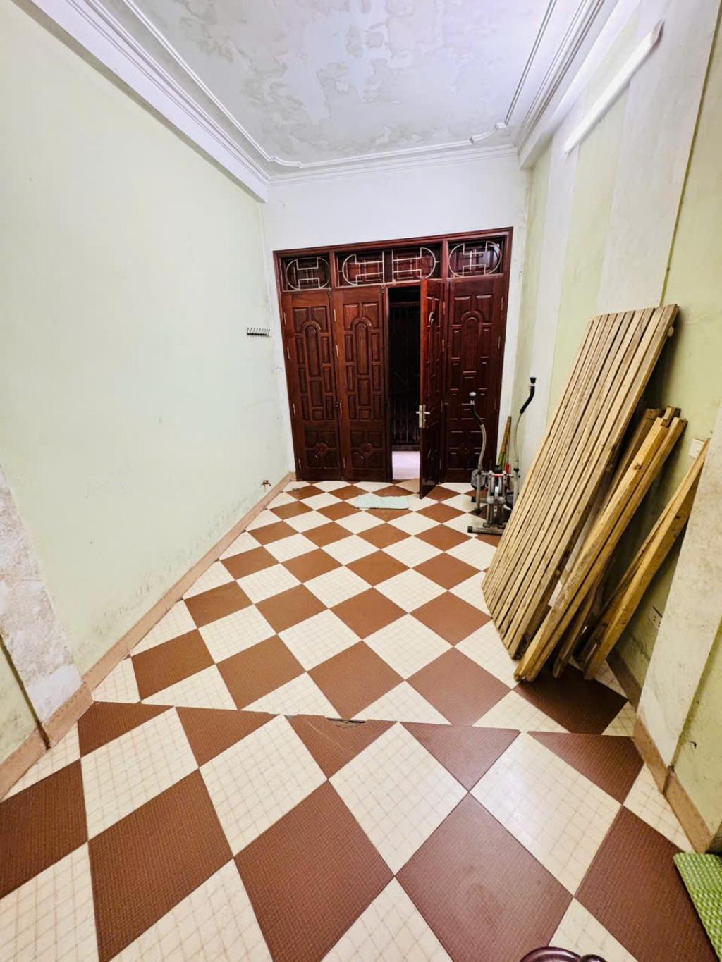 HƠN 5 TỶ-NHÀ 204 KIM GIANG-36M X 4 TẦNG; MT=10M; 2 THOÁNG-4 NGỦ Ở NGAY - Ảnh 3