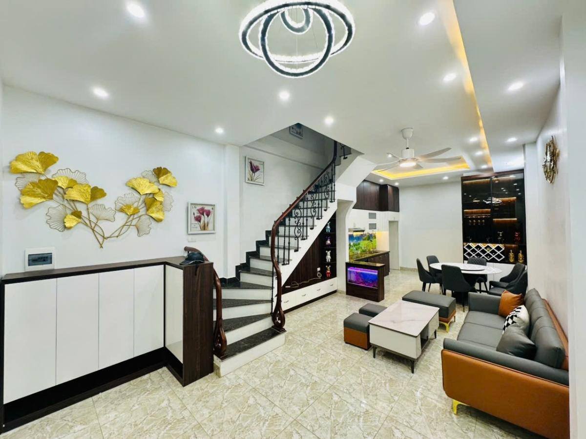 bán nhà Phương Mai - NHÀ MỚI XÂY , HIỆN ĐẠI . GIÁ HỢP LÝ - Ảnh 1