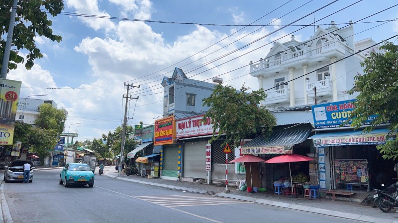 Bán nhà 173m2 MẶT TIỀN Trần Hưng Đạo,khu vực Kinh doanh víp si líp - Ảnh chính