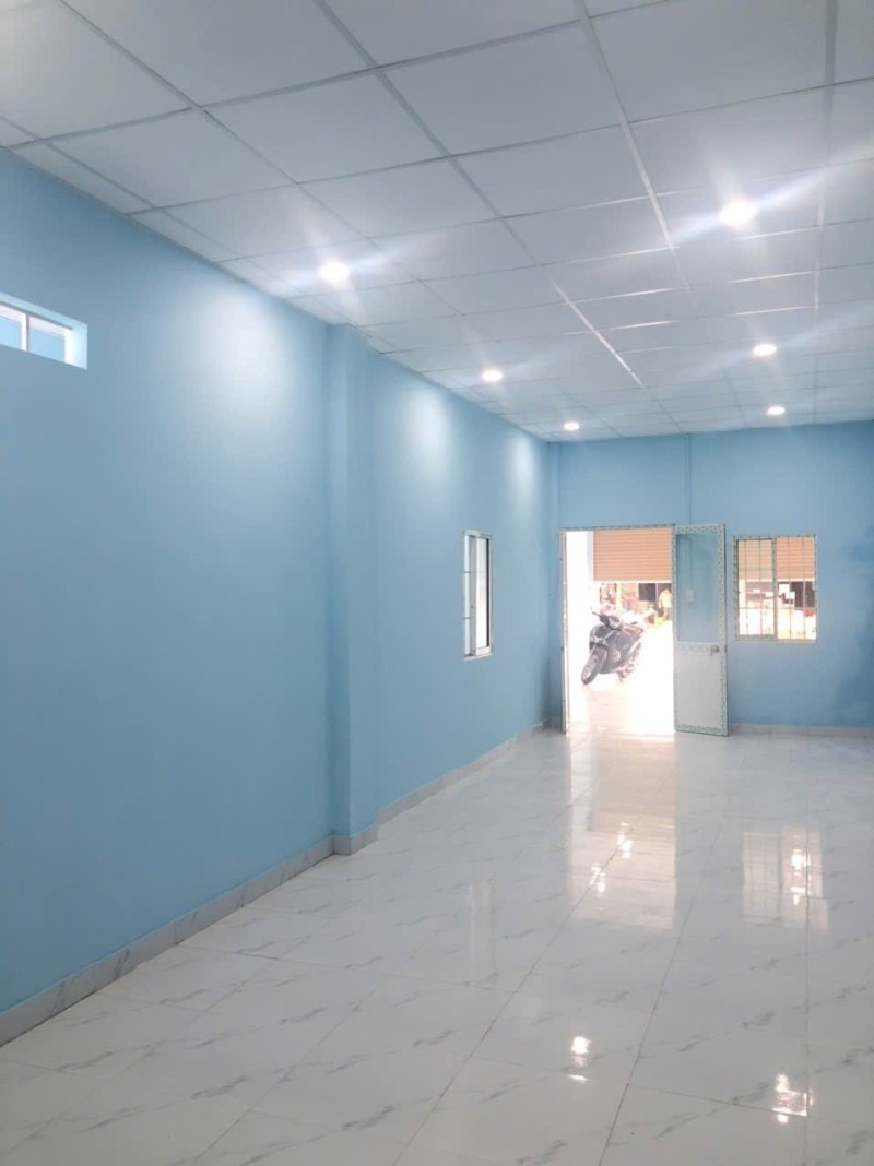 Bán nhà 173m2 MẶT TIỀN Trần Hưng Đạo,khu vực Kinh doanh víp si líp - Ảnh 2