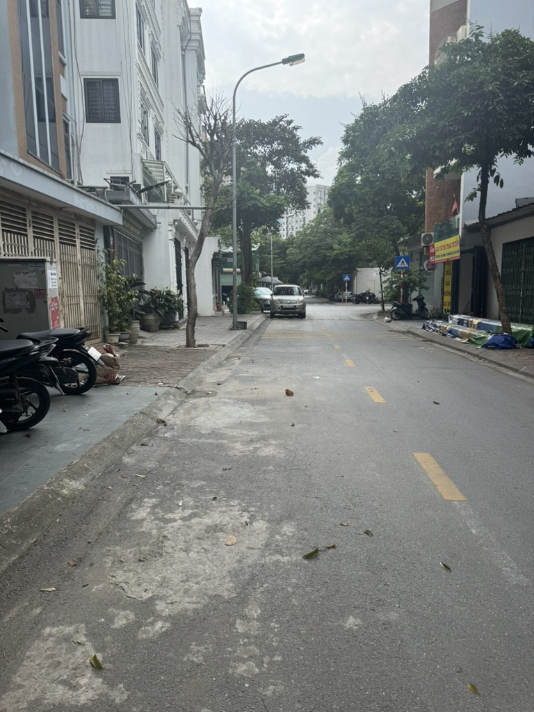 PHÂN LÔ GIANG BIÊN 22 tỷ 100m MẶT TIỀN 5m VỈA HÈ Ô TÔ,CÔNG VIÊN LONG BIÊN HÀ NỘI - Ảnh 1