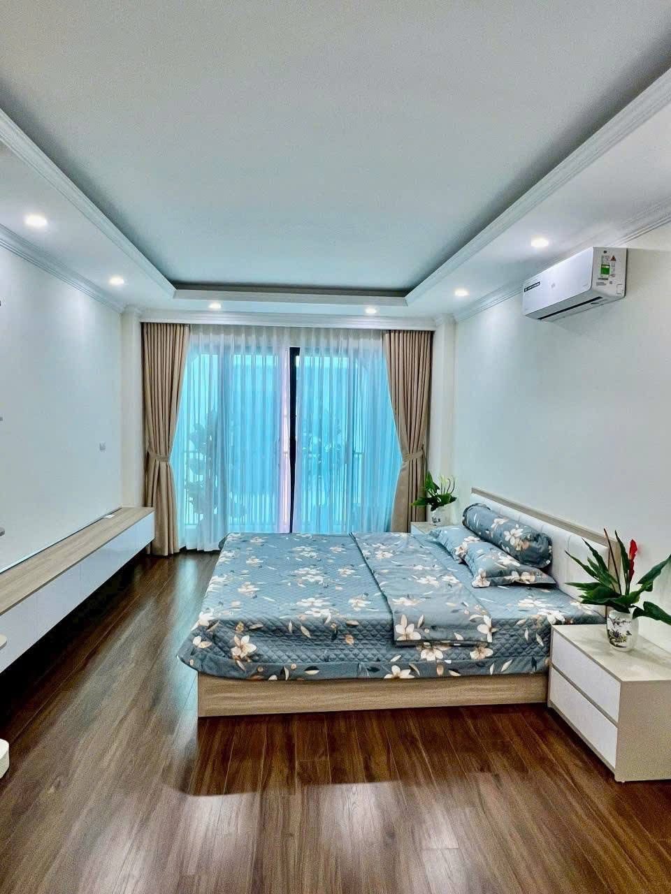 NHÀ MỚi NGUYỄN VĂN HUYÊN - CẦU GIẤY – THANG MÁY - ÔTÔ VÀO NHÀ – NGÕ THÔNG – 45m2*7T - Ảnh 3