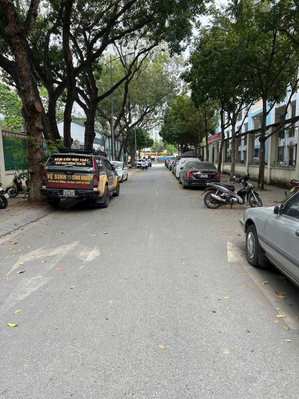 NHÀ MỚi NGUYỄN VĂN HUYÊN - CẦU GIẤY – THANG MÁY - ÔTÔ VÀO NHÀ – NGÕ THÔNG – 45m2*7T - Ảnh chính