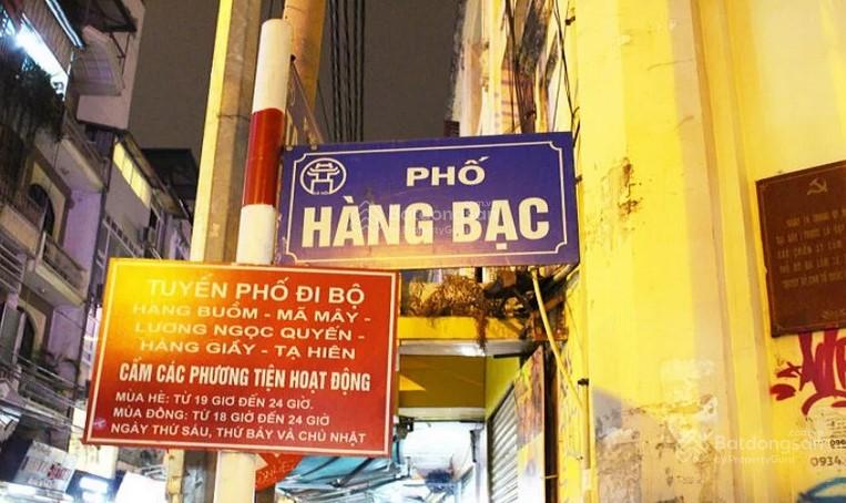 Cho thuê nhà cổ Hàng Bạc MT 8m, phù hợp các loại kinh doanh - Ảnh 1