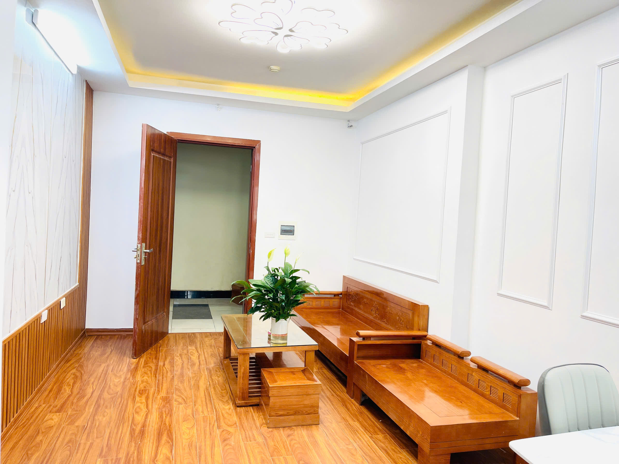 Bán căn hộ chung cư tòa CT12B Kim Văn Kim Lũ, Hoàng Mai 66m, full đồ, sổ đỏ giá 3.35 tỷ - Ảnh chính