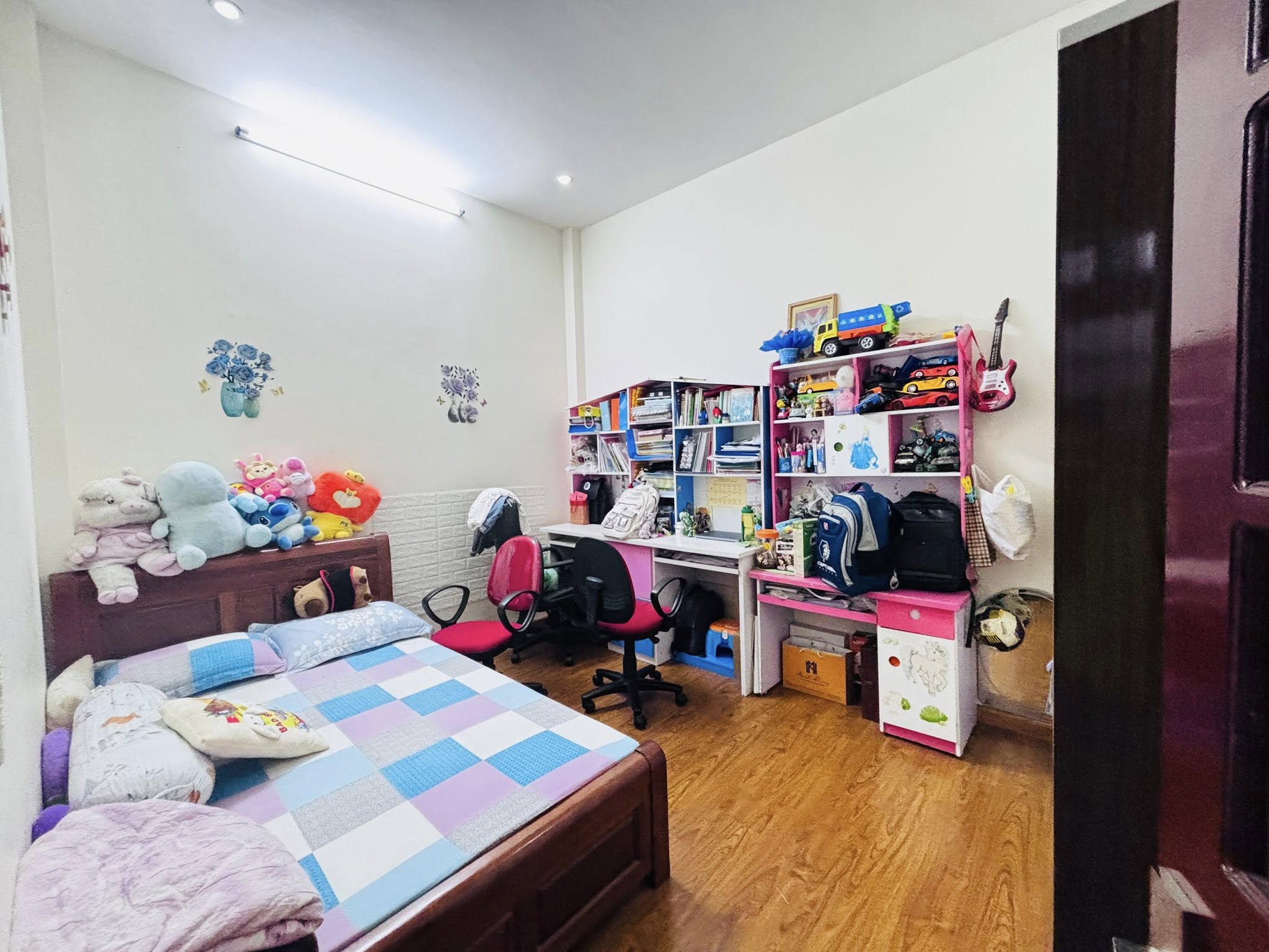 BÁN NHÀ QUAN NHÂN ! NHÀ MỚI 42M 4T MT4,2 M GIÁ 9,8 TỶ <br>NHÀ MỚI NGÕ RỘNG 2.5 M TẶNG FULL NỘI THẤT - Ảnh 4