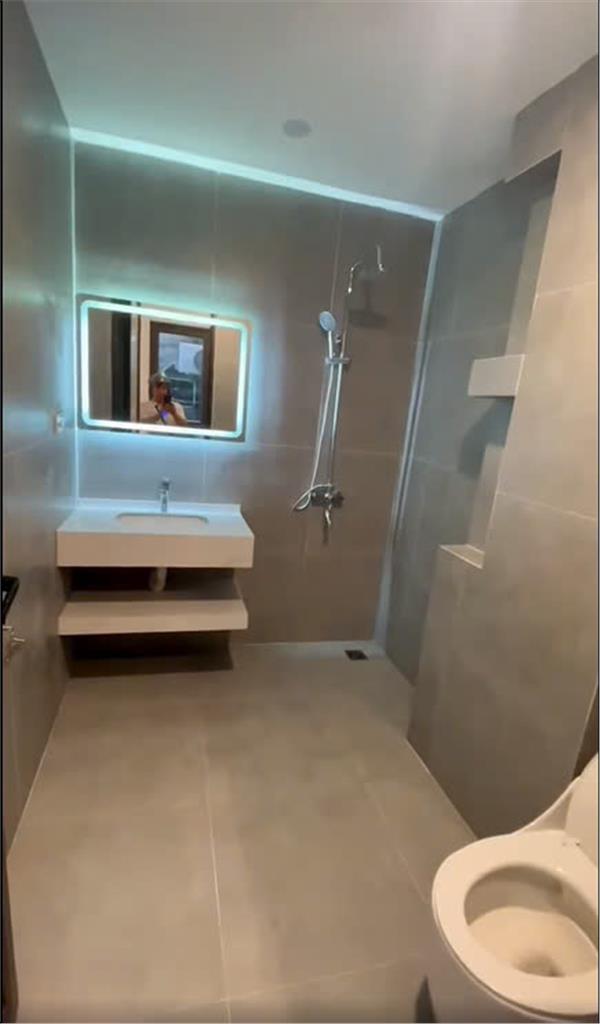 BÁN NHÀ PHỐ NGUYỄN SƠN 40m²,7 tầng-CĂN GÓC-THANG MÁY-GARA -FULL NT-CHỈ HƠN 11 TỶ - Ảnh 1
