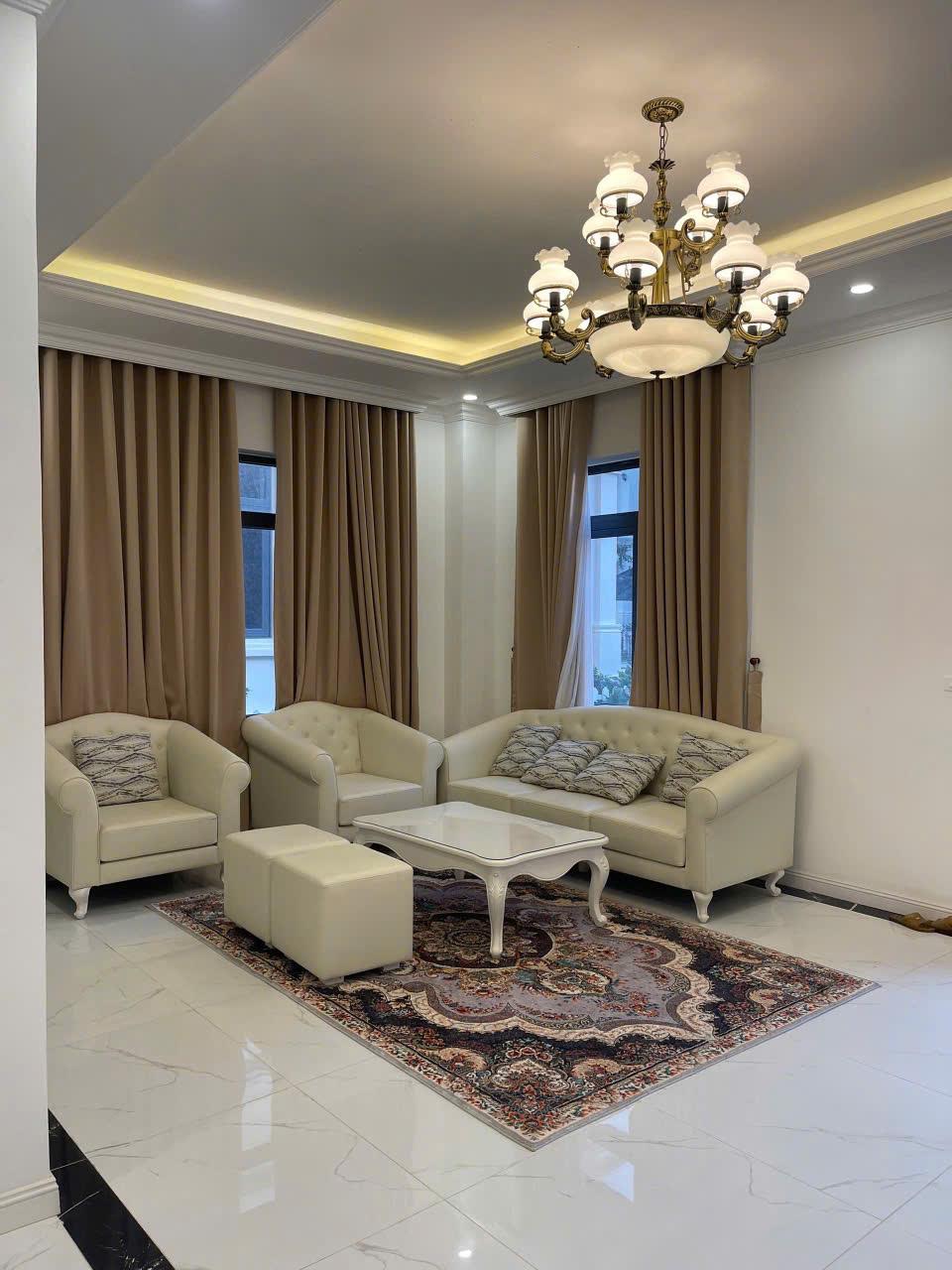 BÁN VILLA 5 PHÒNG MỚI XÂY FULL NỘI THẤT CAO CẤP SÂN VƯỜN RỘNG KHU MĂNG LIN P7 - ĐÀ LẠT - Ảnh 1