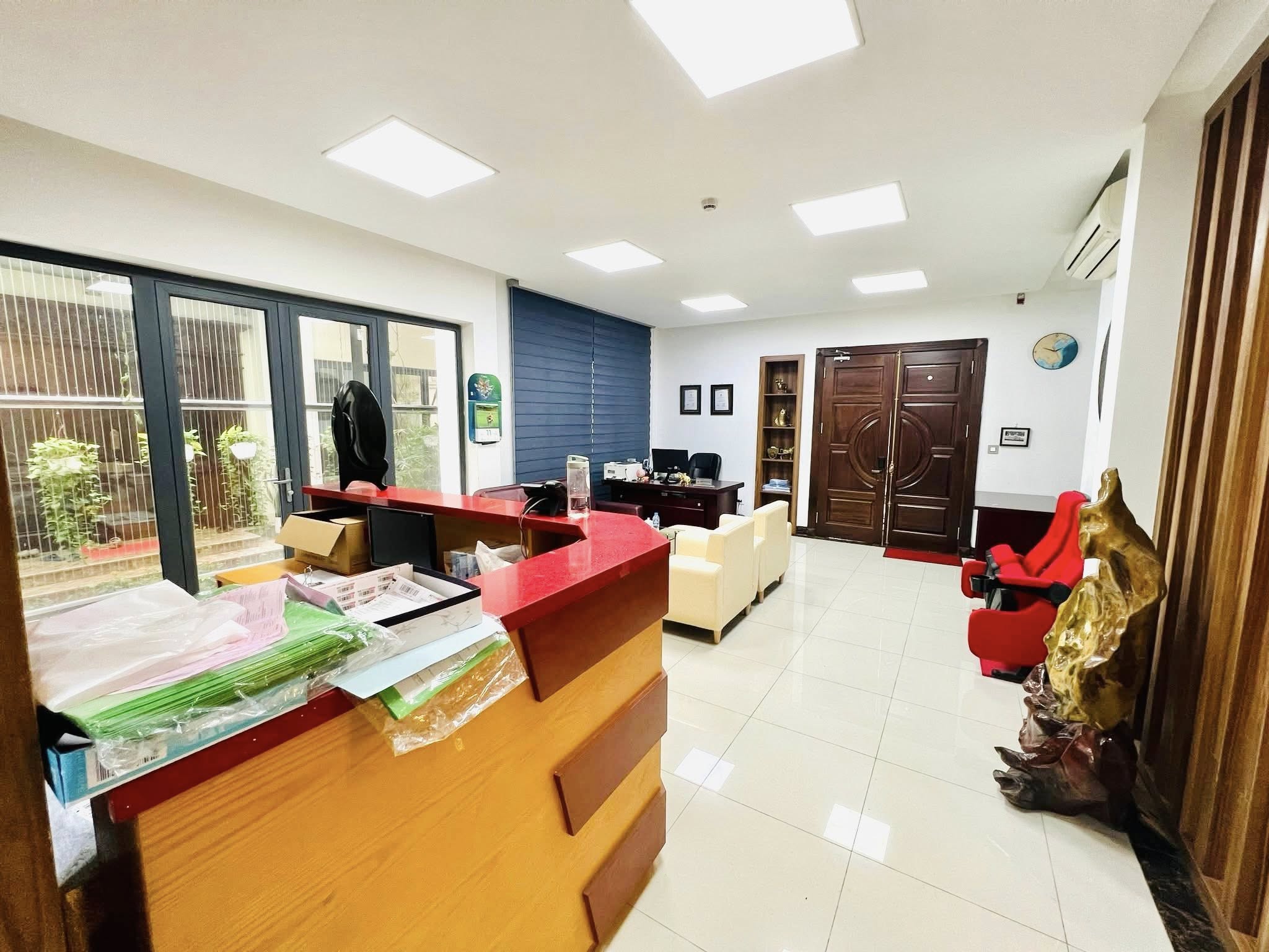 BIỆT THỰ ĐẲNG CẤP-25 Vũ Ngọc Phan (La Casa Villa) 158m/5T Thang máy, MT 9.6m 67 Tỷ - Ảnh 3