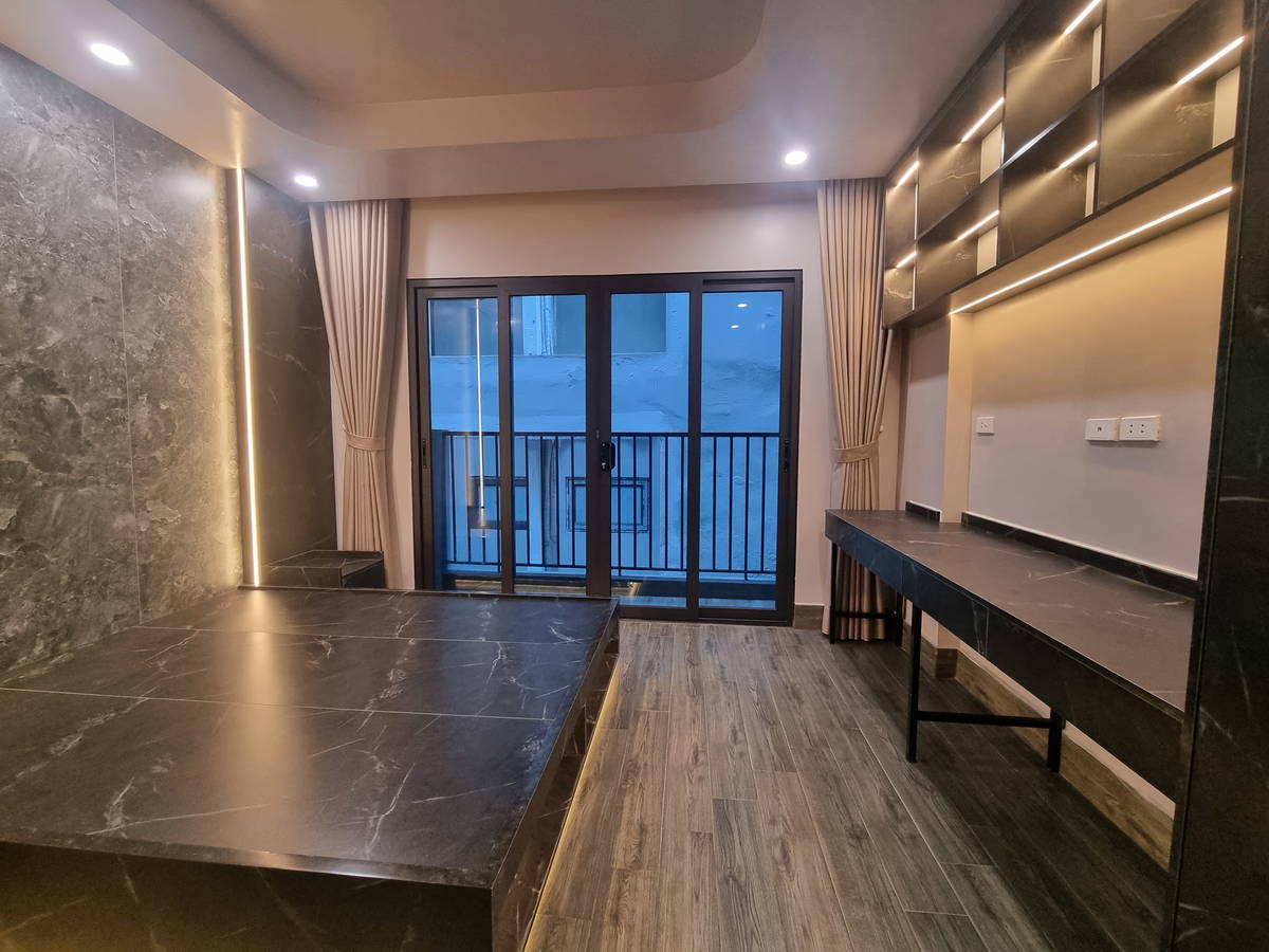 THANG MÁY , NGÕ THOÁNG RỘNG , BA GÁC ĐUA , QUAN NHÂN THANH XUÂN 35M2 5TẦNG FULL NỘI THẤT 8 TỶ - Ảnh 1