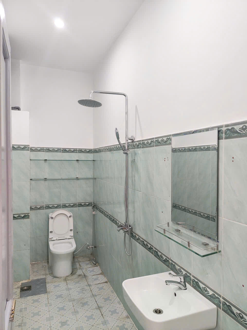 BÁN NHÀ 2 TẦNG MT ĐƯỜNG ĐẶNG ĐÌNH VÂN - SÁT BIỂN - Ảnh 3