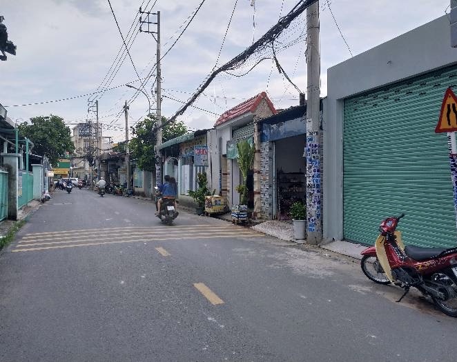 Bán nhà mặt tiền đường 8m, Q12, cách Lê Văn Khương 20m, 4x17, 1tầng, 4.x ty - Ảnh chính