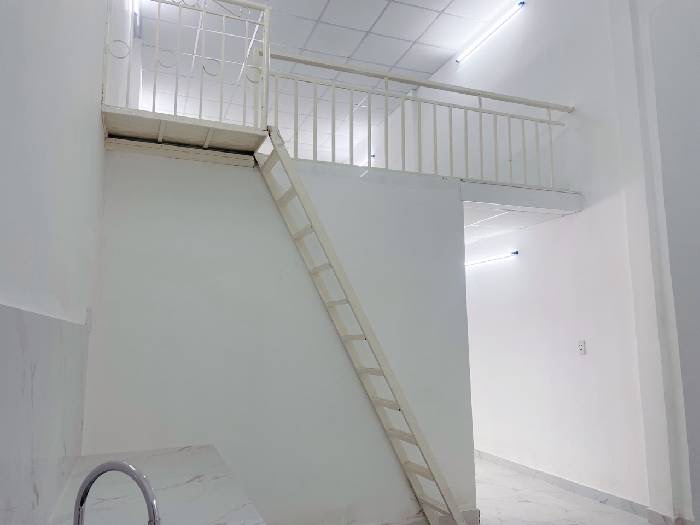 Bán nhà mặt tiền đường 8m, Q12, cách Lê Văn Khương 20m, 4x17, 1tầng, 4.x ty - Ảnh 3