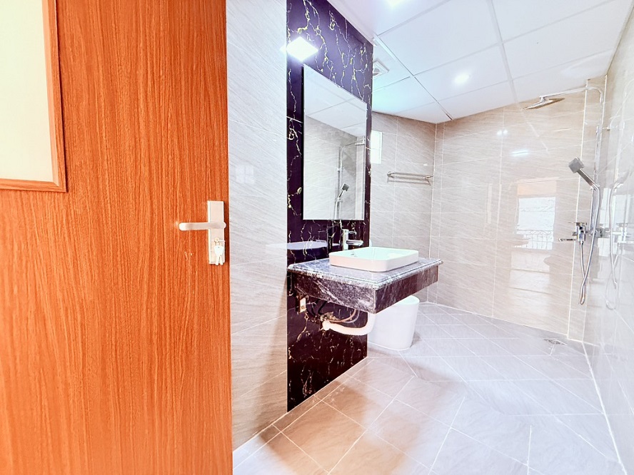 Bán nhà 5 tầng, 35m², 4PN, 3WC, Long Biên - 5.7 tỷ - Ảnh 3