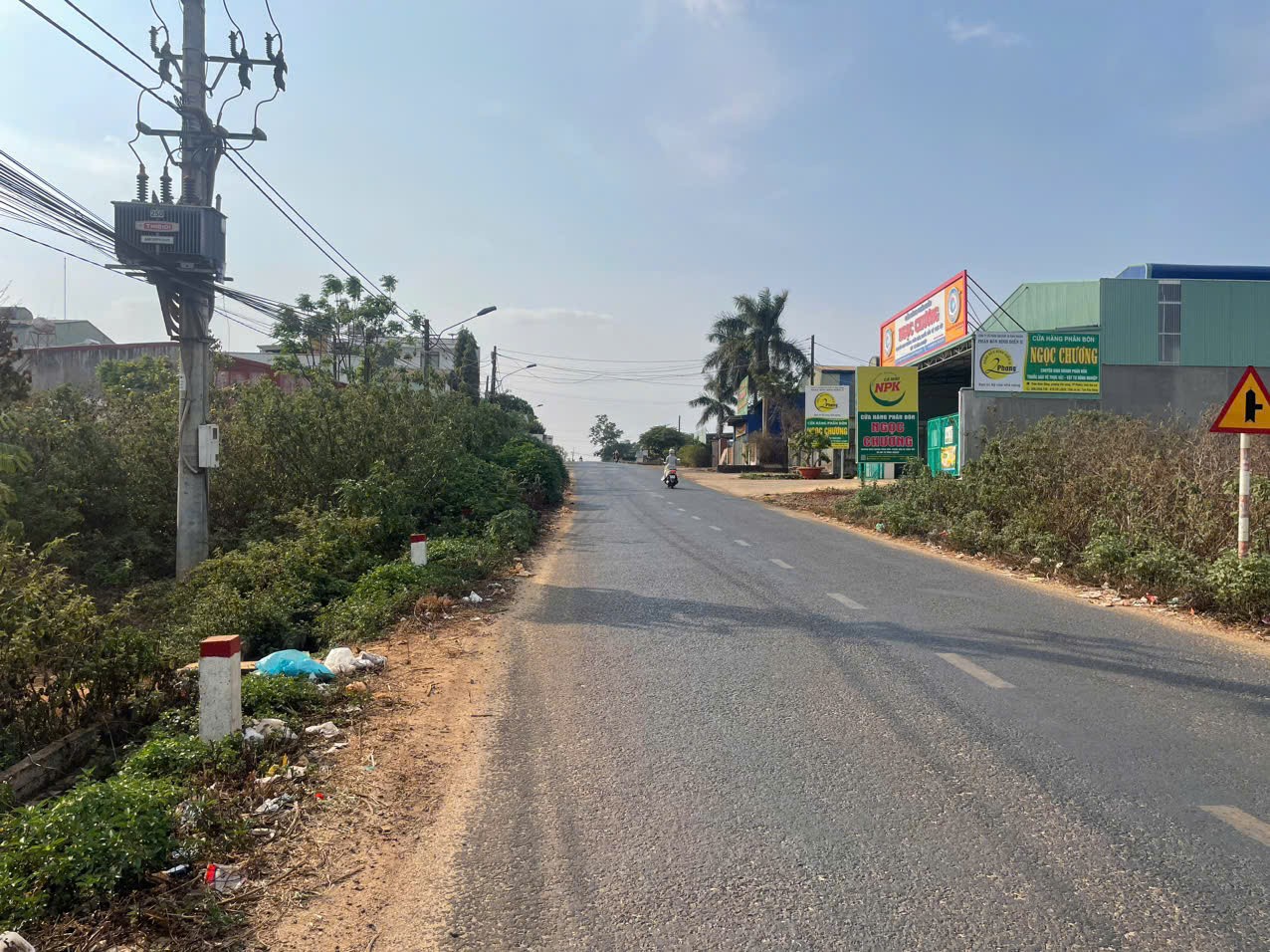 Bán Đất sổ đỏ 4500m2 mặt tiền Đường Tại Chi Lăng, Thành phố Pleiku, Gia Lai - Ảnh 2