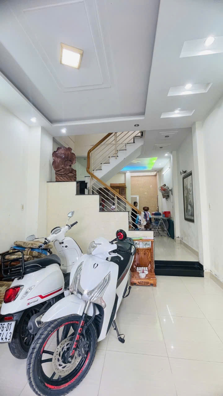 Bán Nhà  Dương Văn Dương Tân Quý Tân Phú hẻm 5m 52m2, 3Tầng Nhỉnh 5 tỷ - Ảnh 1