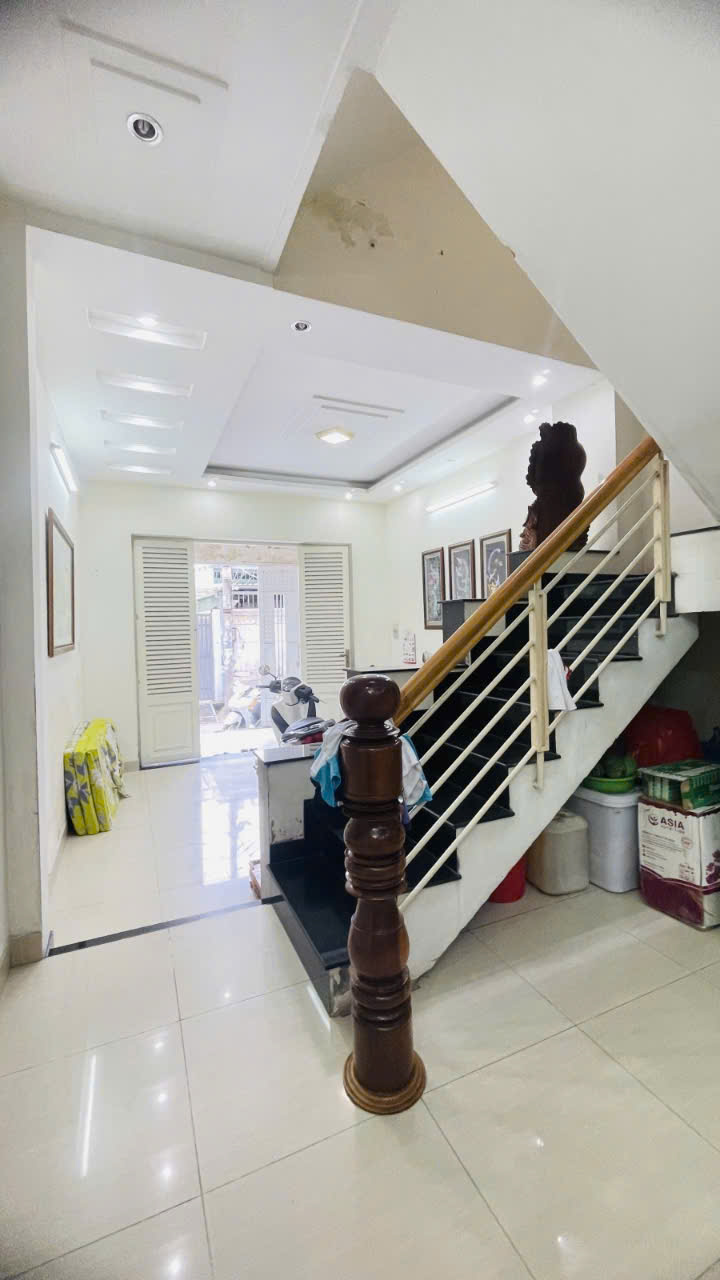 Bán Nhà  Dương Văn Dương Tân Quý Tân Phú hẻm 5m 52m2, 3Tầng Nhỉnh 5 tỷ - Ảnh 2