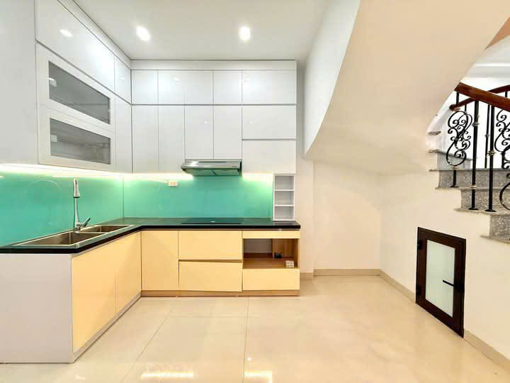 CHÍNH CHỦ CẦN BÁN NHÀ 43M GIÁ 5.75 TỶ , TÂY SƠN ĐỐNG ĐA CÁCH 10 RA PHỐ - Ảnh chính