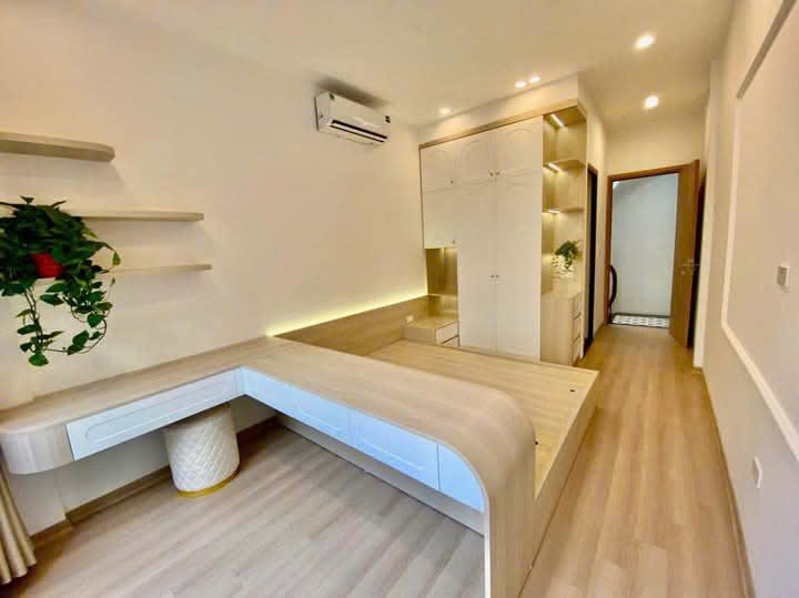CHÍNH CHỦ CẦN BÁN NHÀ 43M GIÁ 5.75 TỶ , TÂY SƠN ĐỐNG ĐA CÁCH 10 RA PHỐ - Ảnh 3
