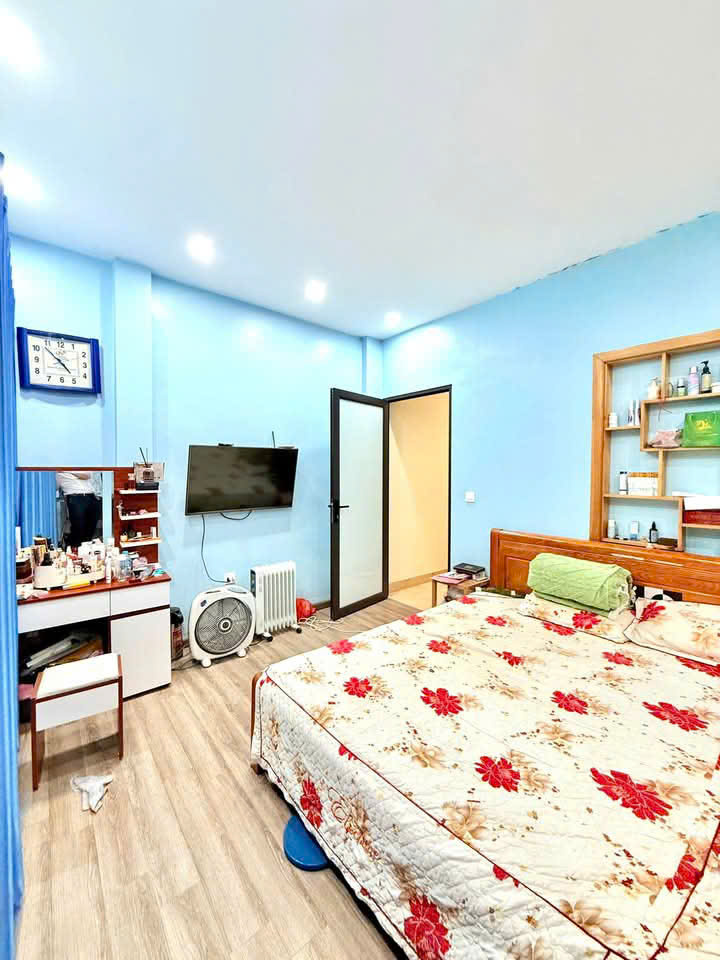 CHÍNH CHỦ CẦN BÁN NHÀ 43M GIÁ 5.75 TỶ , TÂY SƠN ĐỐNG ĐA CÁCH 10 RA PHỐ - Ảnh 4