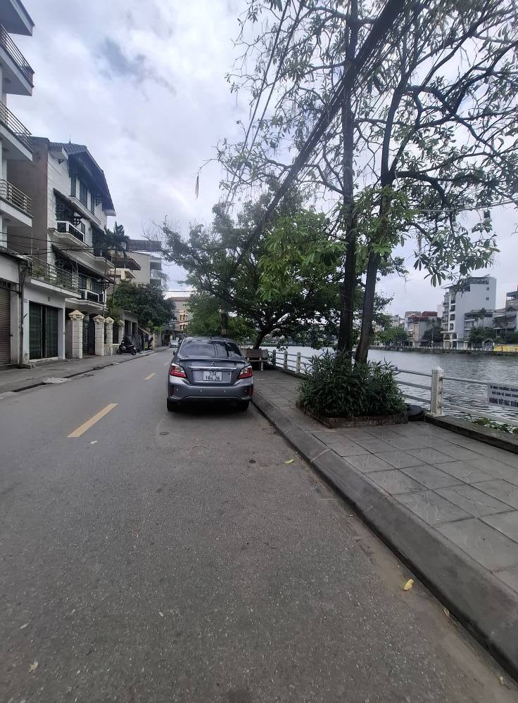 Phải thật nhanh !!! Nhà gần hồ 2 bồ đề 30m x 5T. Mặt tiền đẹp. Trước nhà 5m. Oto đỗ cửa. LH - Ảnh 3