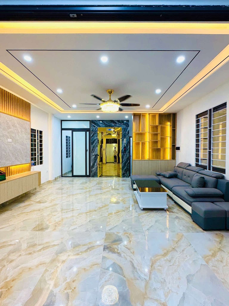 Bán nhà Nguyễn Văn Cừ Long Biên xây dựng 51m x 6 tầng thang máy oto đỗ gần giá 8 tỷ - Ảnh chính