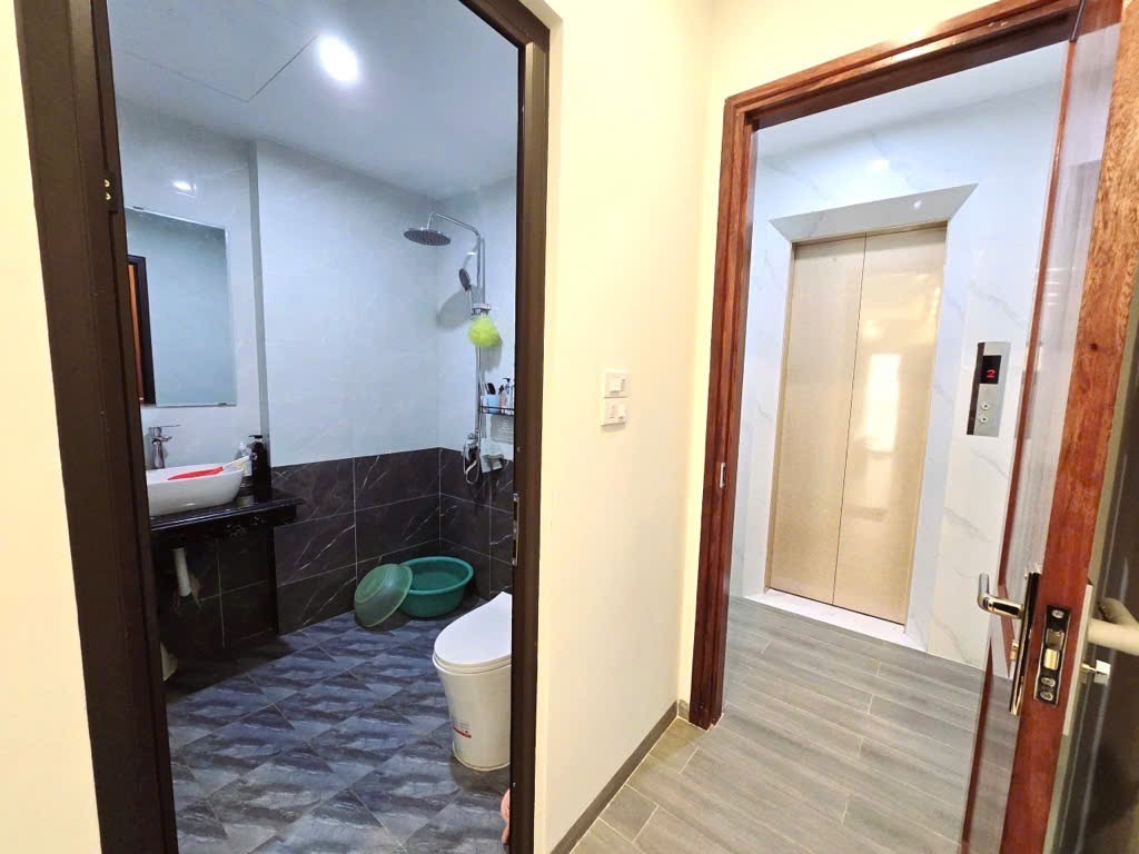 Hàng hiếm lõi Ba Đình, nhà đẹp 6 tầng thang máy, mới xây đầu năm 2024 - Ảnh 3