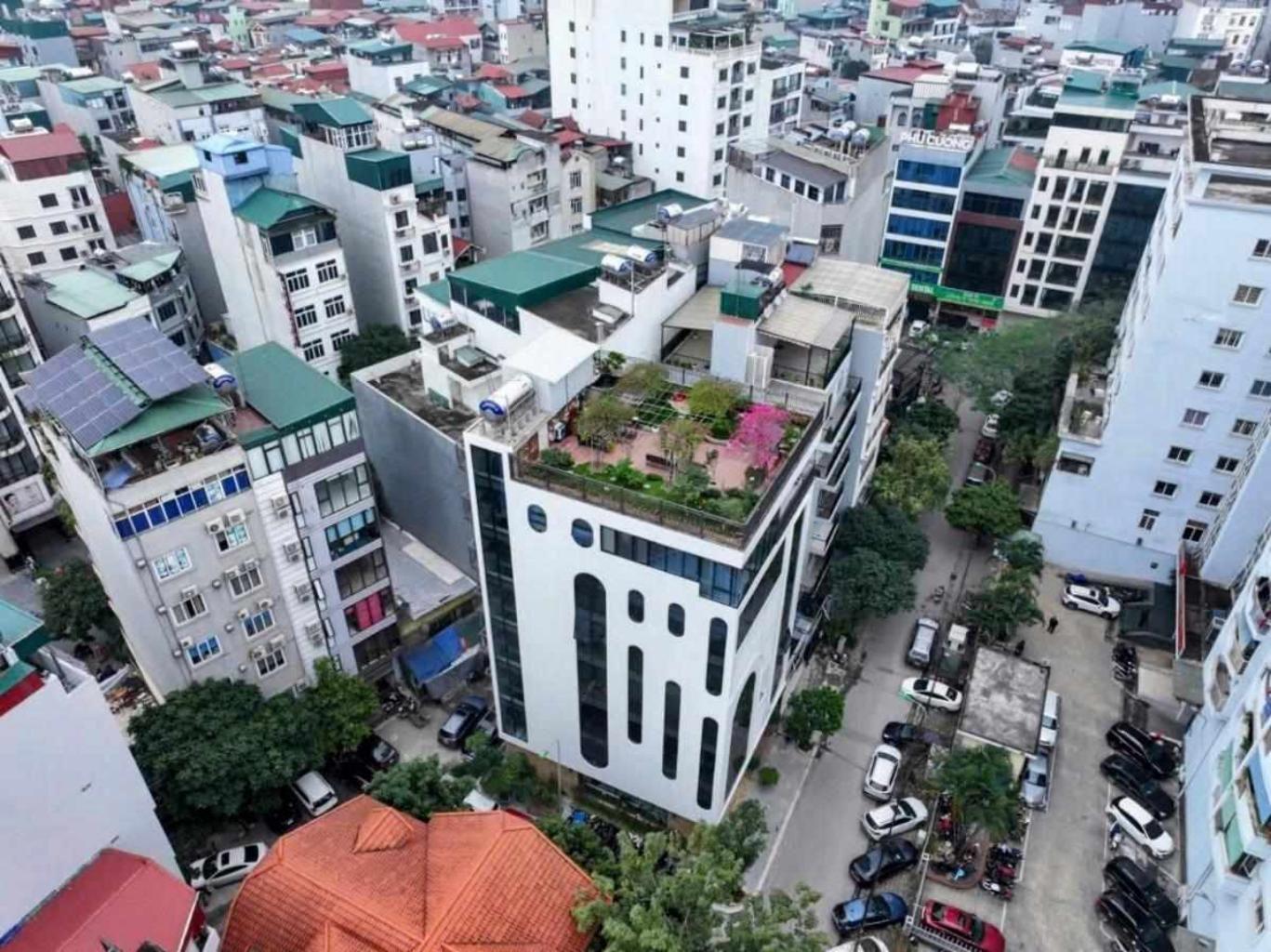 (Tin thật 100%) Bán tòa nhà VP 3 mặt tiền ô tô tránh 186m2 x 8T tại phố Trần Thái Tông - Cầu Giấy - Ảnh chính