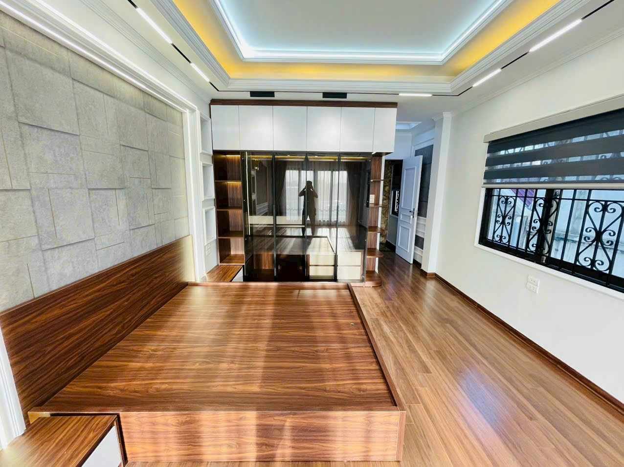 Bán nhà phố Chùa Bộc 53m2, 5 tầng, 2 mặt thoáng vĩnh viễn 12.5 tỷ trung tâm Đống Đa - Ảnh chính