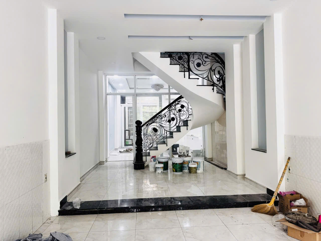 Bán nhà Mặt tiền Kinh Doanh Kênh Nước Đen tây Thạnh Tân Phú 93m2,4 Tầng -13 tỷ 1 - Ảnh 2