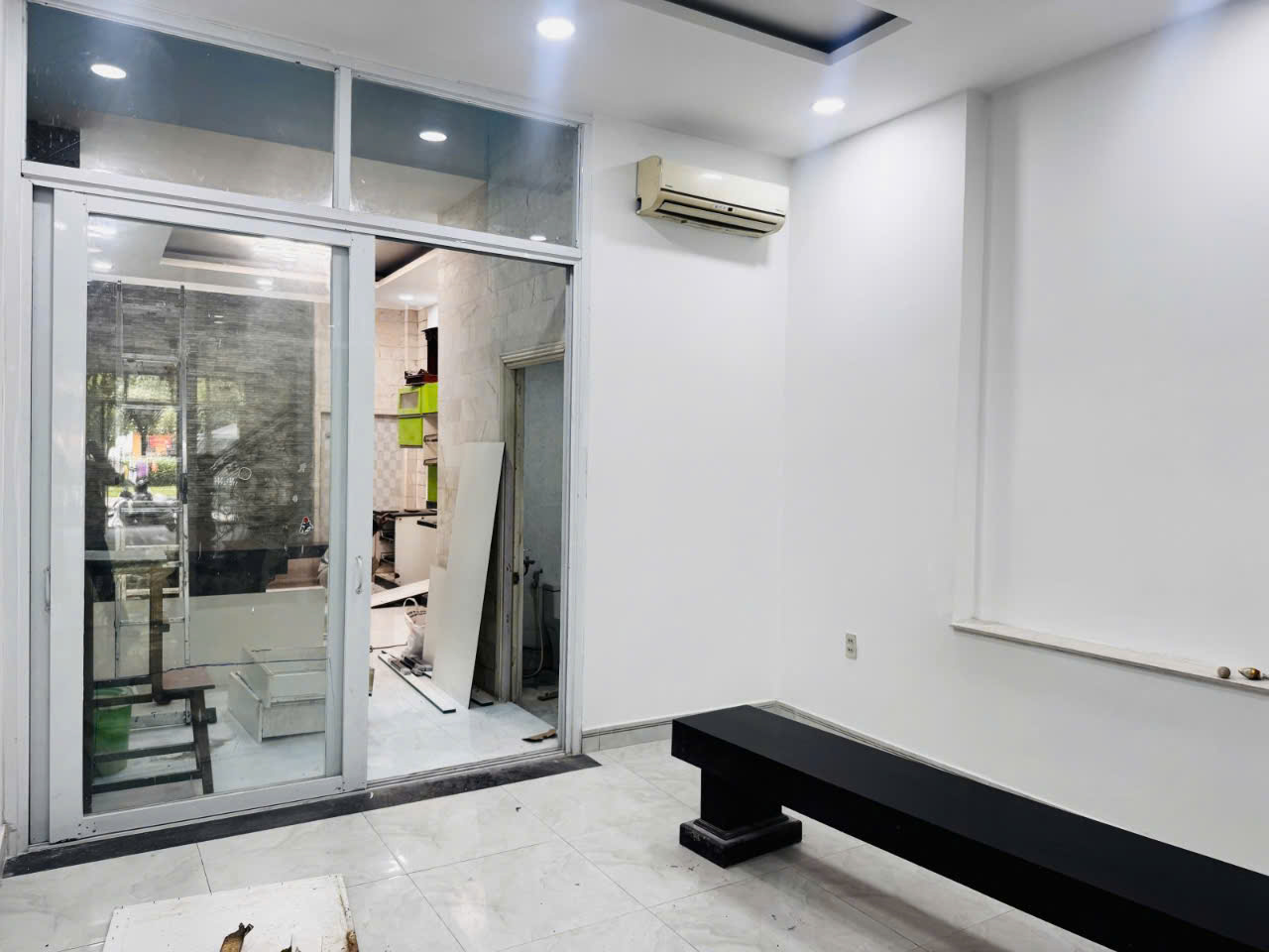 Bán nhà Mặt tiền Kinh Doanh Kênh Nước Đen tây Thạnh Tân Phú 93m2,4 Tầng -13 tỷ 1 - Ảnh 3