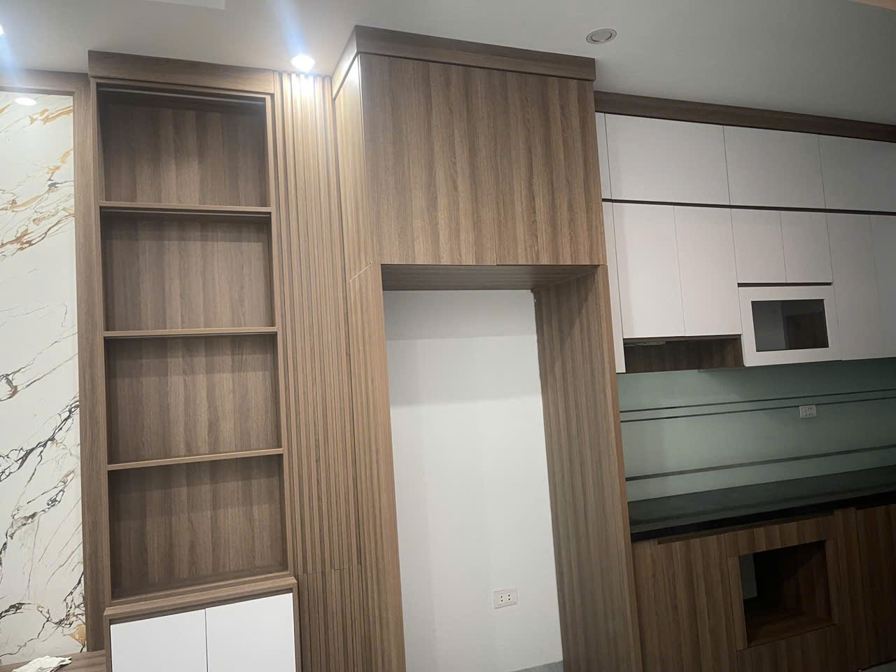 RẺ CHÍNH CHỦ CẦN BÁN GẤP CĂN NHÀ PHỐ ĐÔNG BA QUẬN NAM TỪ LIÊM 35m2 x5 TẦNG NHỈNH 4 TỶ Ô TÔ KD - Ảnh chính