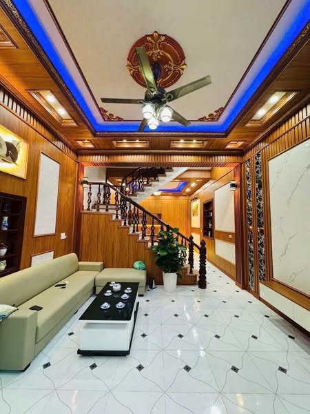 Bán nhà 3 tầng ngõ phố Tuệ Tĩnh, phường Bình Hàn, TP HD, 62.6m2, mt 4.7m, 3 ngủ, 4vs - Ảnh chính